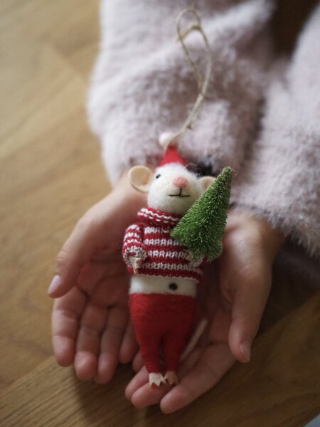 Vánoční ozdoba Myška Peo Red Myška s hůlkou