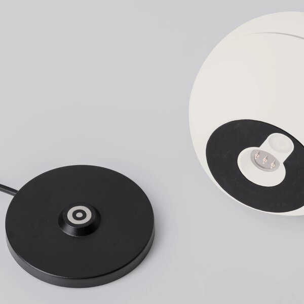 Nova Luce Bílá nabíjecí stolní LED lampa Puk