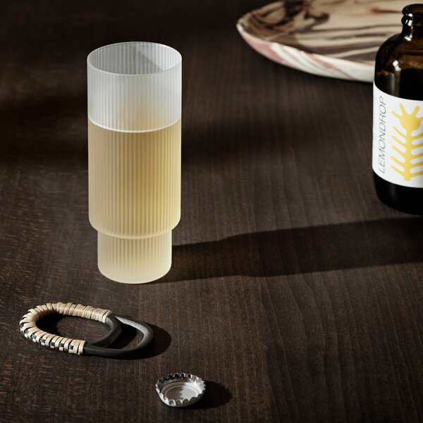 FERM LIVING Otvírák na láhve Weave, Natural/Black Brass