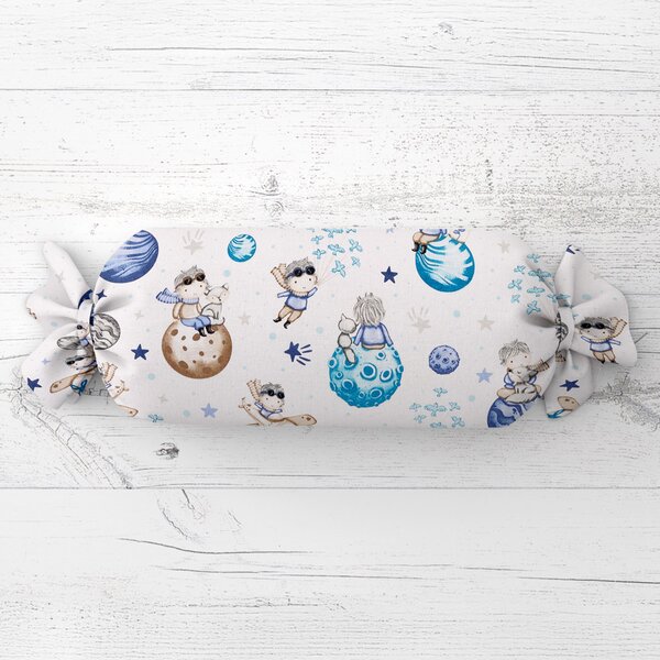 Biante Dětský polštář válec bonbon Sandra SA-644 Malý modrý princ na bílém 15x40 cm