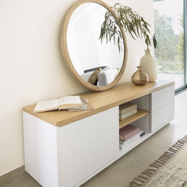 Bílý lakovaný TV stolek Kave Home Abilen 150 x 36 cm