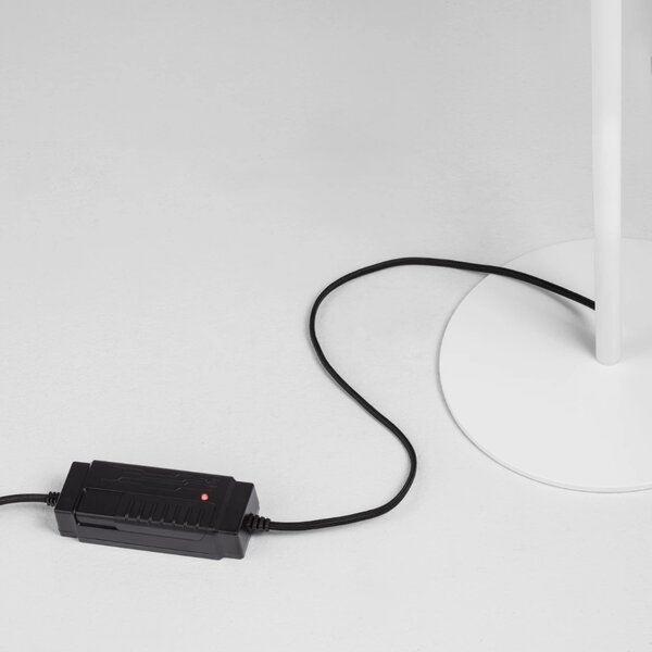 Nova Luce Bílá kovová stojací LED lampa Velio 147 cm