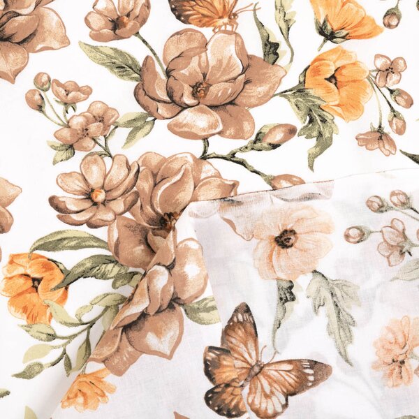 Biante Bavlněný závěs Sandra SA-458 Hnědé květy magnolie s motýlky na bílém 150x140 cm