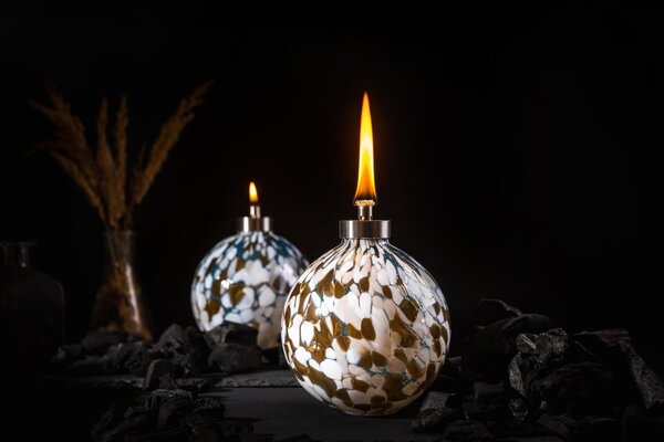 Skleněná olejová lampa SCUTI – Krémová mocha