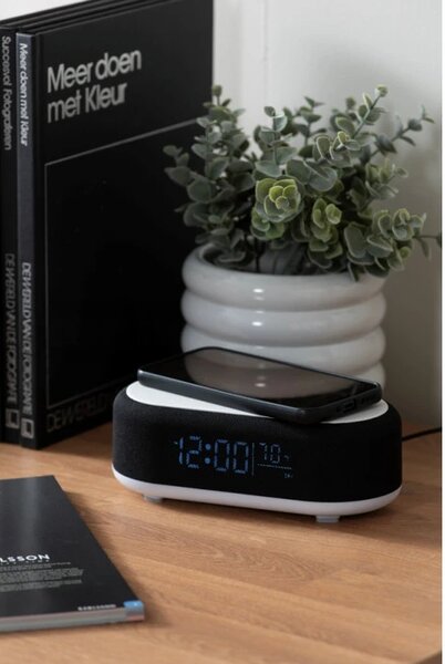 Stolní hodiny s budíkem, nabíječkou smartphonů a Bluetooth reproduktorem 6033BK Karlsson 20cm