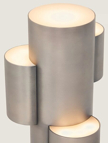 Kave Home Světle šedá kovová nabíjecí LED lampa Adrina