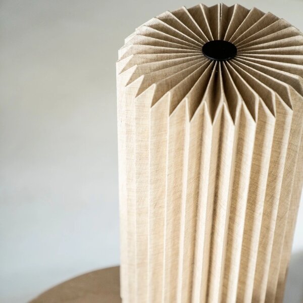 By-Boo Béžová stolní lampa Zuki