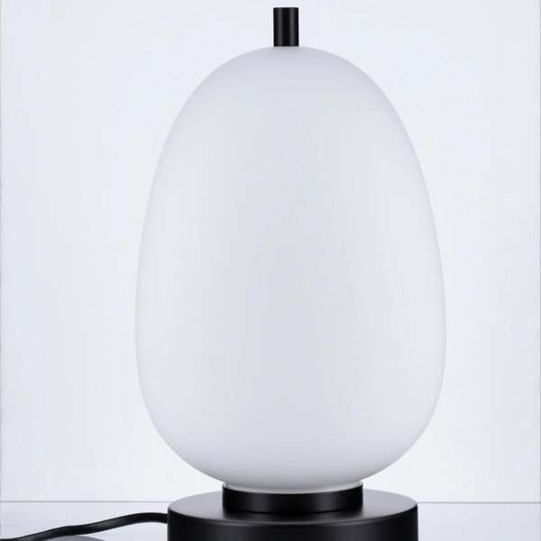 Opálově bílá skleněná stolní lampa Nova Luce Lato s černou podstavou 28 cm