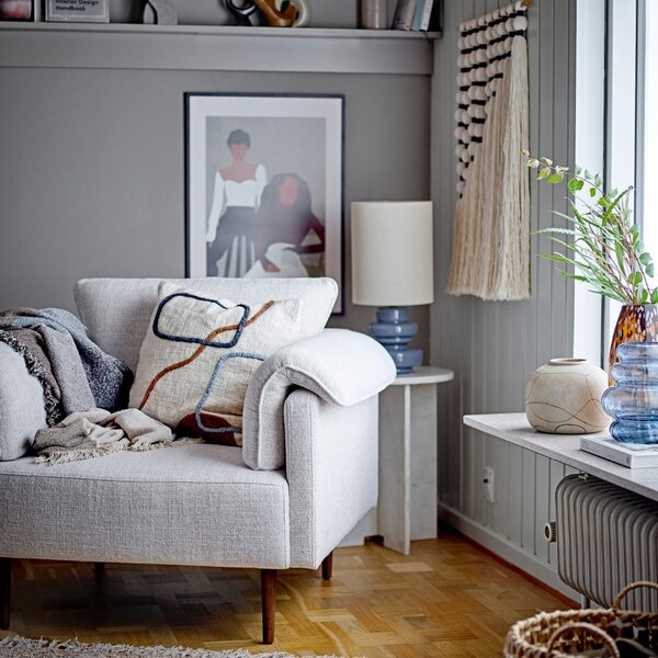 -25 % Dny MOMENTI– Bílý mramorový odkládací stolek Bloomingville Jasmia 46 cm