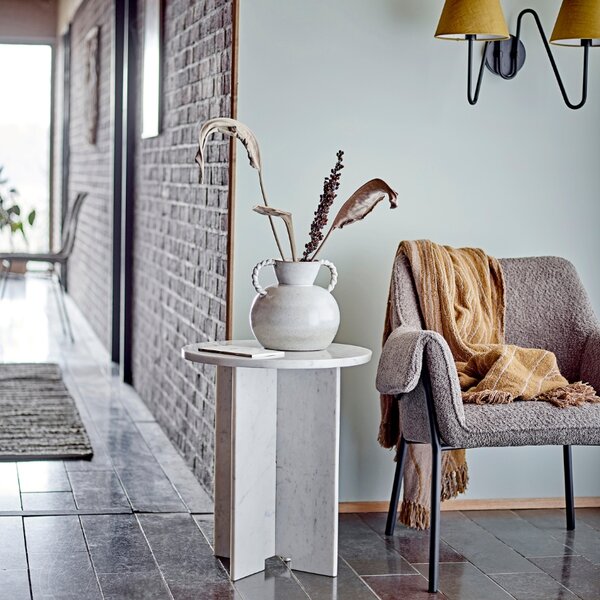-25 % Dny MOMENTI– Bílý mramorový odkládací stolek Bloomingville Jasmia 46 cm
