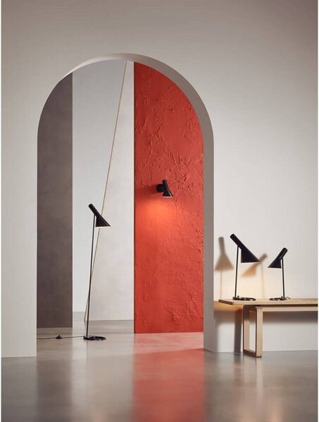 Louis Poulsen AJ Mini stolní lampa, bílá, Bílá / opál, Obývací pokoj / jídelna, kov, Design, Stolní lampa