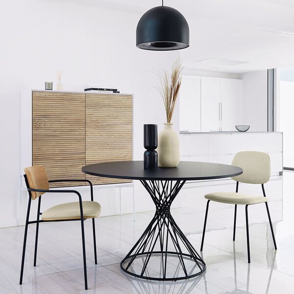 Černý lakovaný jídelní stůl Kave Home Niut 120 cm