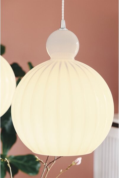 Halo Design 737321 - Lustr na lanku BALL BALL 1xE27/40W/230V pr. 32 cm bílá