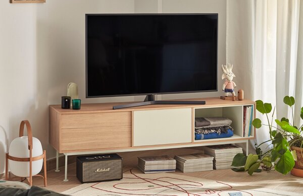 Krémově bílý dubový TV stolek Teulat Yoko 180 x 40 cm