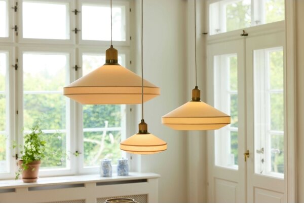 Halo Design 744091-Lustr na lanku PARIS 1xE14/40W/230V pr. 24 cm krém./mosaz/dub