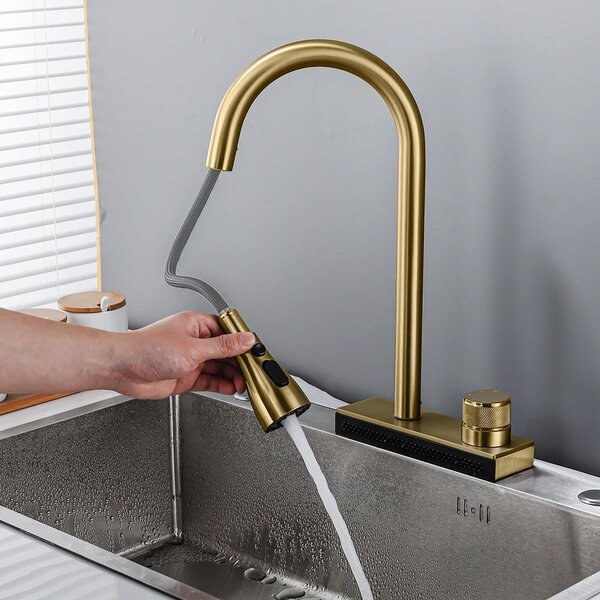 Kuchyňská baterie REA CONOR BRUSH GOLD
