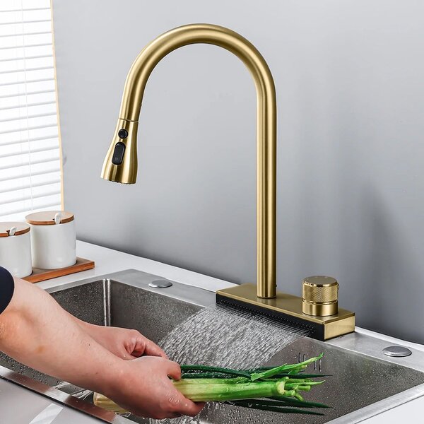 Kuchyňská baterie REA CONOR BRUSH GOLD