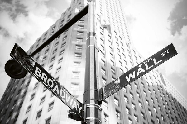 DIMEX | Vliesová fototapeta Wall Street a Brodway MS-5-3005 | 375 x 250 cm | bílá, černá