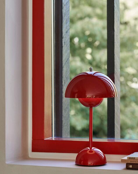 &Tradition Přenosná lampička Flowerpot VP9, vermilion red 133093A182