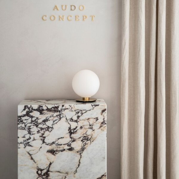 Audo CPH Matně opálově bílá skleněná nástěnná/stolní lampa AUDO TR 22 cm