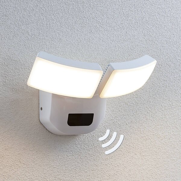 Lindby Venkovní nástěnné svítidlo LED Nikias, 30 cm, senzor, 2 světla, bílé, Bílá / opál, Hliník, Moderní