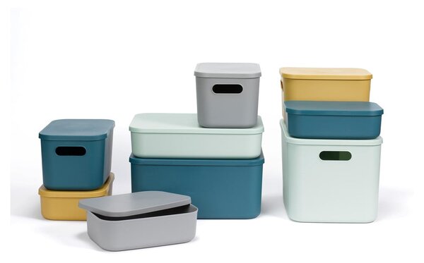 Světle zelený plastový úložný box s víkem 24,5x18x15 cm – Homéa