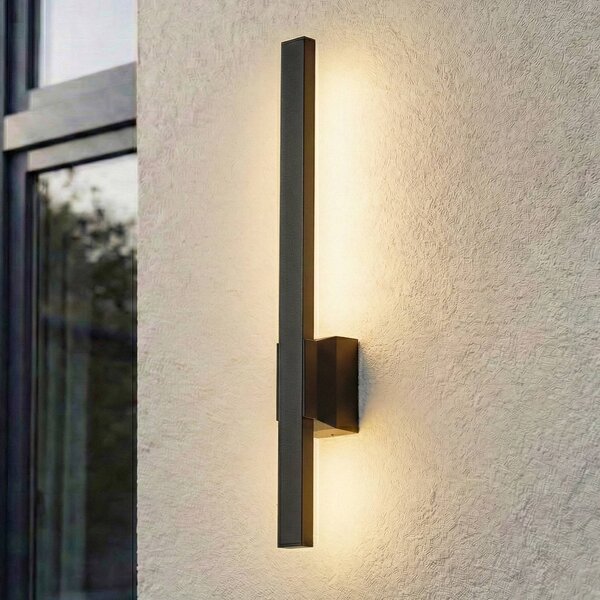 Lindby LED venkovní nástěnné svítidlo Sakari, černé, hliník, výška 50 cm, Černá, Hliník, Moderní