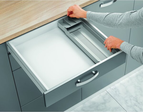 Šedý plastový příborník do zásuvky 15 x 49 cm – Metaltex