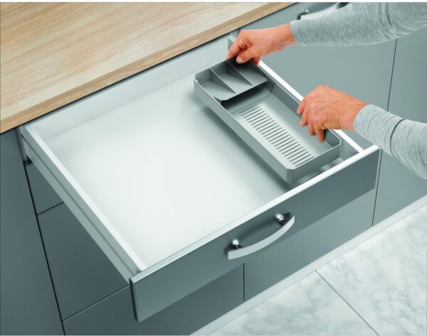 Šedý plastový příborník do zásuvky 15 x 49 cm – Metaltex