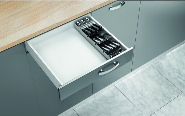 Šedý plastový příborník do zásuvky 15 x 49 cm – Metaltex