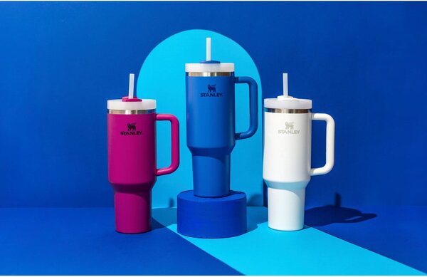 Bílá termoska s brčkem z nerezové oceli 1,18 l Quencher H2.0 FlowState Tumbler Frost – Stanley