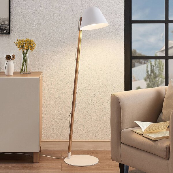 Lindby Tetja stojací lampa, bílá, Světlé dřevo, Obývací pokoj / jídelna, kov, Skandinávský