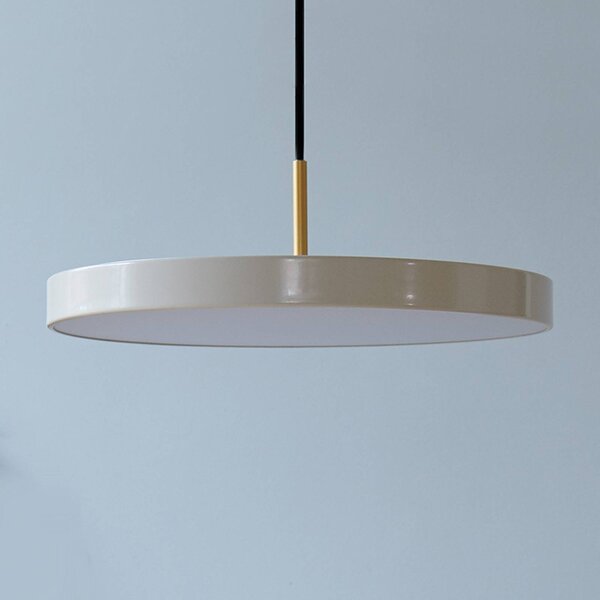 UMAGE Závěsné světlo LED Asteria Mini, perlově bílé/mosazné, Ø 31 cm, stmívatelný, Bílá / opál, Obývací pokoj / jídelna, Hliník, Design