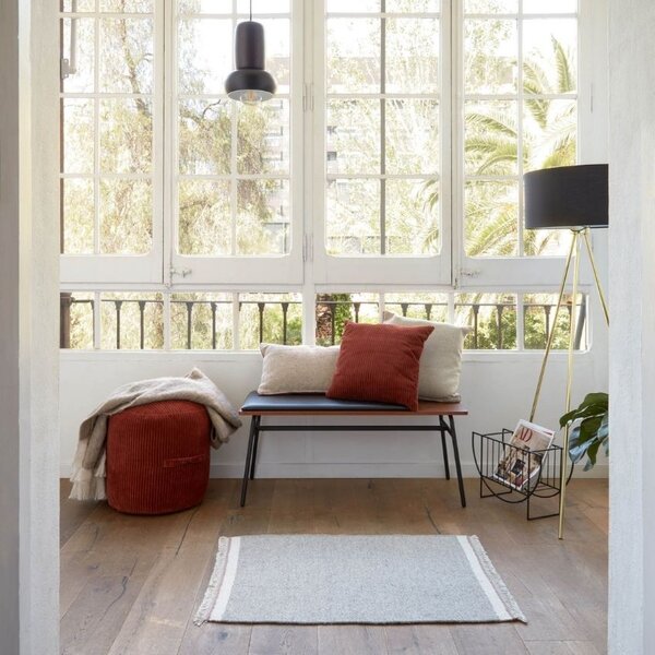 Červený manšestrový puf Kave Home Cadenet 40 cm