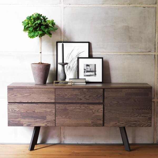 -25 % Dny MOMENTI– Tmavě hnědá dubová komoda ROWICO FRED 170 x 42 cm