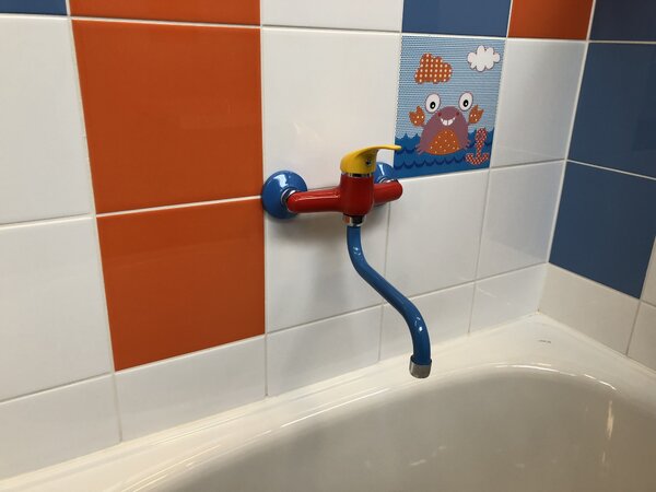 Slezák - RAV Umyvadlová/dřezová baterie JUNIOR - SAJ001.x/21, Červená/modrá Rozteč připojení (mm): 100