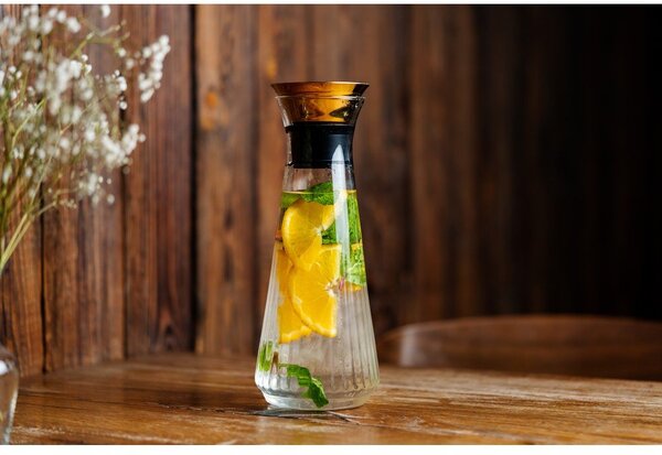 Skleněná karafa 900 ml Mia – Vialli Design