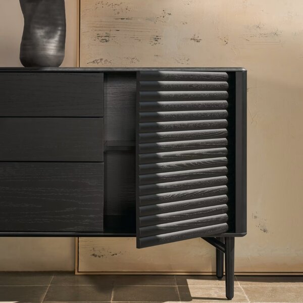 Černá dubová komoda Kave Home Lenon 200 x 45 cm