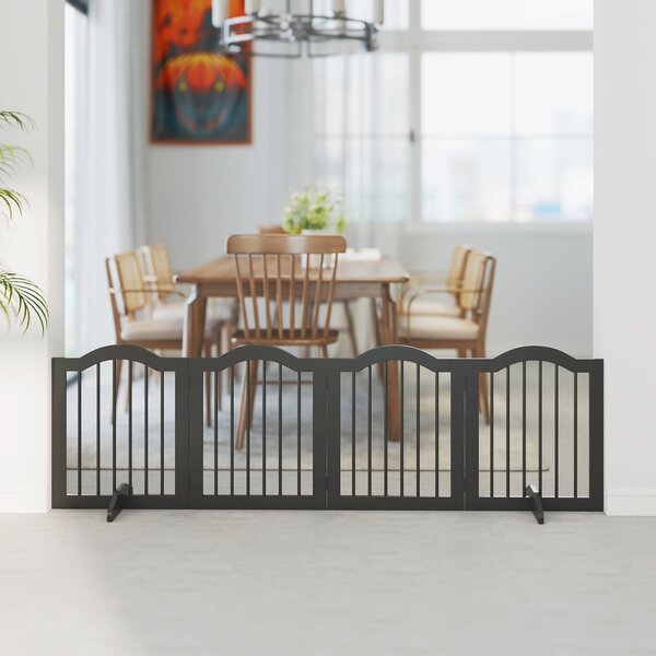 PawHut 4‑panelová skládací psí zábrana s průchodovými dveřmi, 208 × 61 cm, samonosná se 2 podpěrami, do schodů/kuchyně/chodby, černá | Aosom