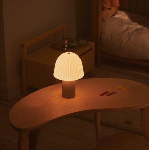 FERM LIVING Dětský stolek Feve, Natural Ash