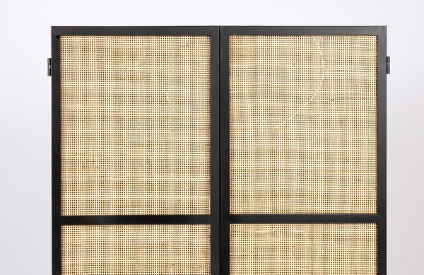 White Label Černá lakovaná komoda s ratanovou výplní WLL GUUJI 70 x 38 cm