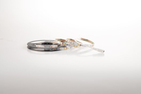 FAN STRIP24V-2835M-INT LED pásek 2835 DC24V KAPTON 60 LED/m 6,5W/m 1140 lm 3000K stmívatelné s driverem DC24V / vč. dálk. ovladače 1x300 cm - FANEUROPE