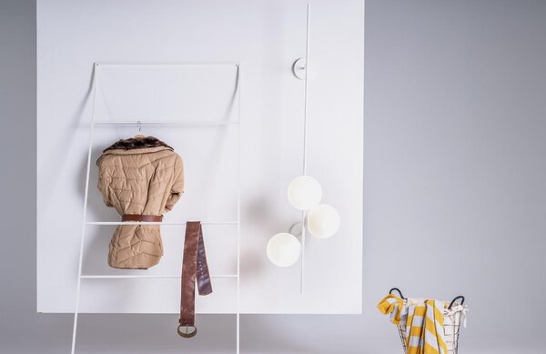 Nordic Design Bílé skleněné nástěnné světlo Bubbly 150 cm