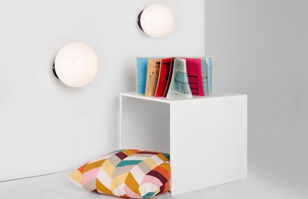 Nordic Design Bílé skleněné nástěnné světlo Manama S