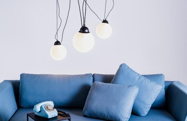 Nordic Design Opálově bílé skleněné závěsné světlo Dion Multi III
