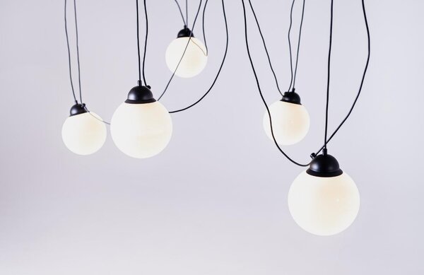 Nordic Design Opálově bílé skleněné závěsné světlo Dion Multi V