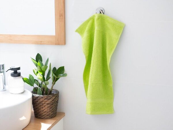 MKLuzkoviny.cz Malý froté ručník 30 × 50 cm ‒ Panama limetkový