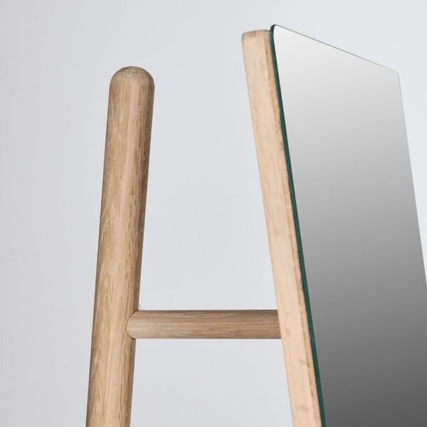 Jasanové stojací zrcadlo Kave Home Keisy 45 x 160 cm