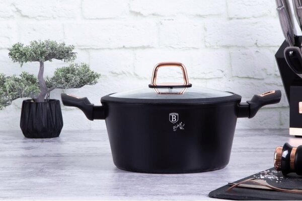 Kastrol s poklicí s mramorovým povrchem 24 cm Black Rose Collection