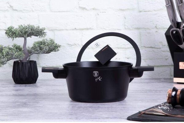 Kastrol s poklicí s titanovým povrchem 20 cm Monaco Collection
